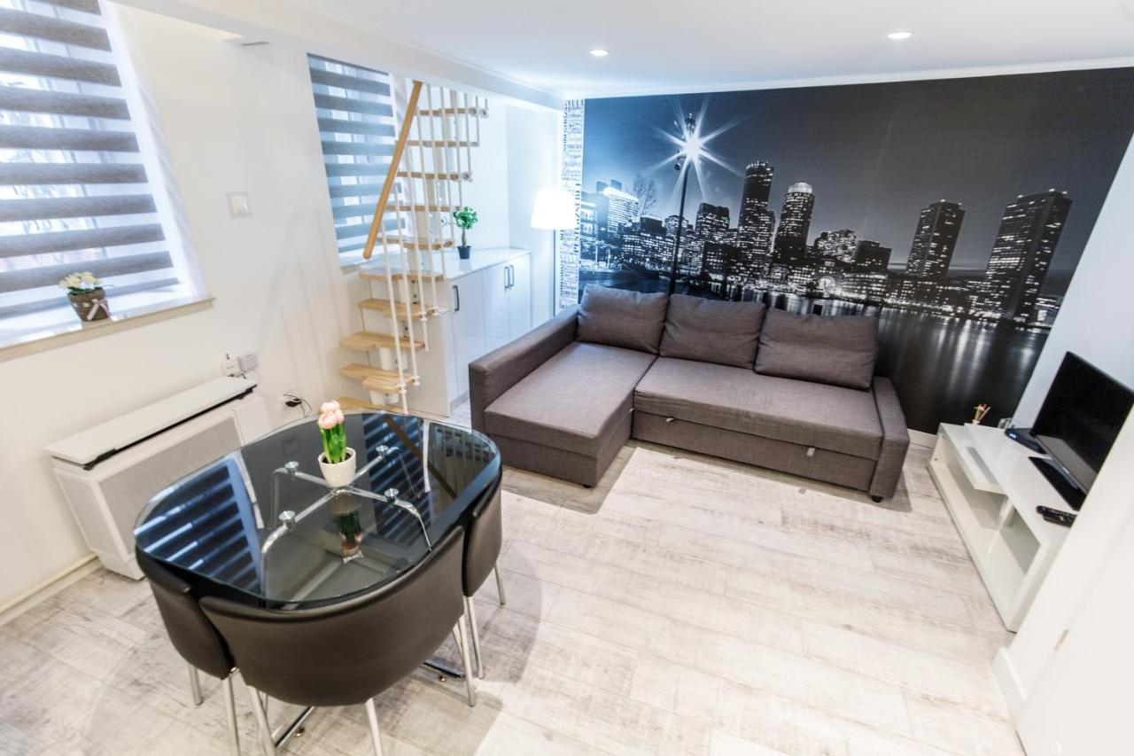 Sleek Minimalist Studio At Inner City Budapeste Exterior foto