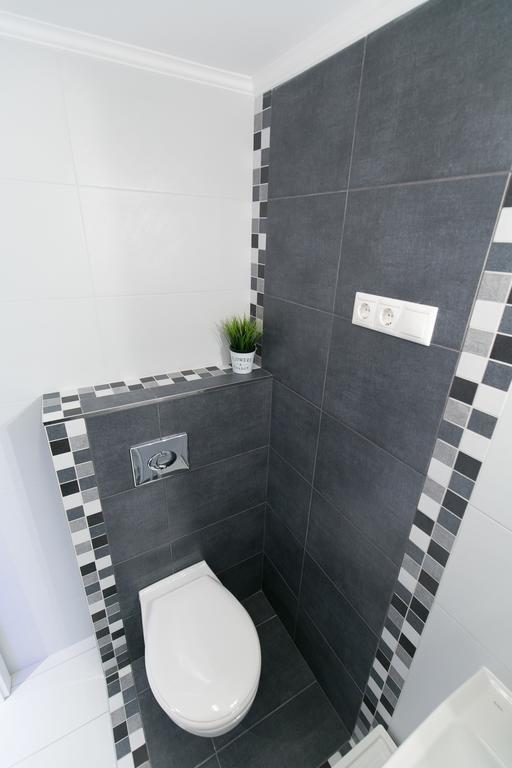 Sleek Minimalist Studio At Inner City Budapeste Exterior foto